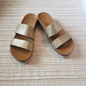 REEF cushion Vista Hi Gold Slide Sandals